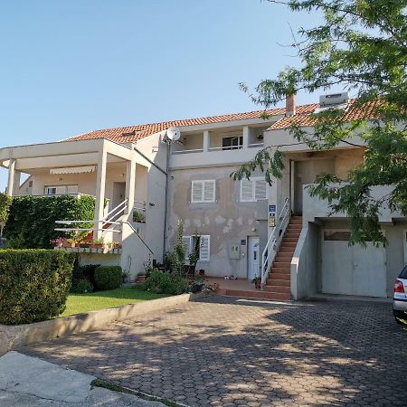 Apartments Dolores Sibenik Exterior photo